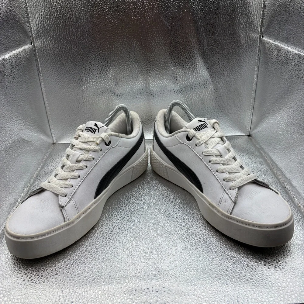 Size 7.5 Puma Smash Platform V2 L White Black Womens Athletic Sneakers 373035-02